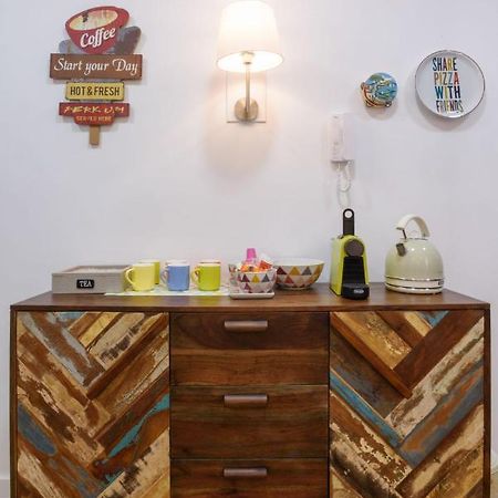 Domus Angioina Bed & Breakfast เนเปิลส์ ภายนอก รูปภาพ