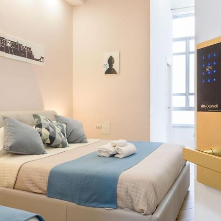 Domus Angioina Bed & Breakfast เนเปิลส์ ภายนอก รูปภาพ