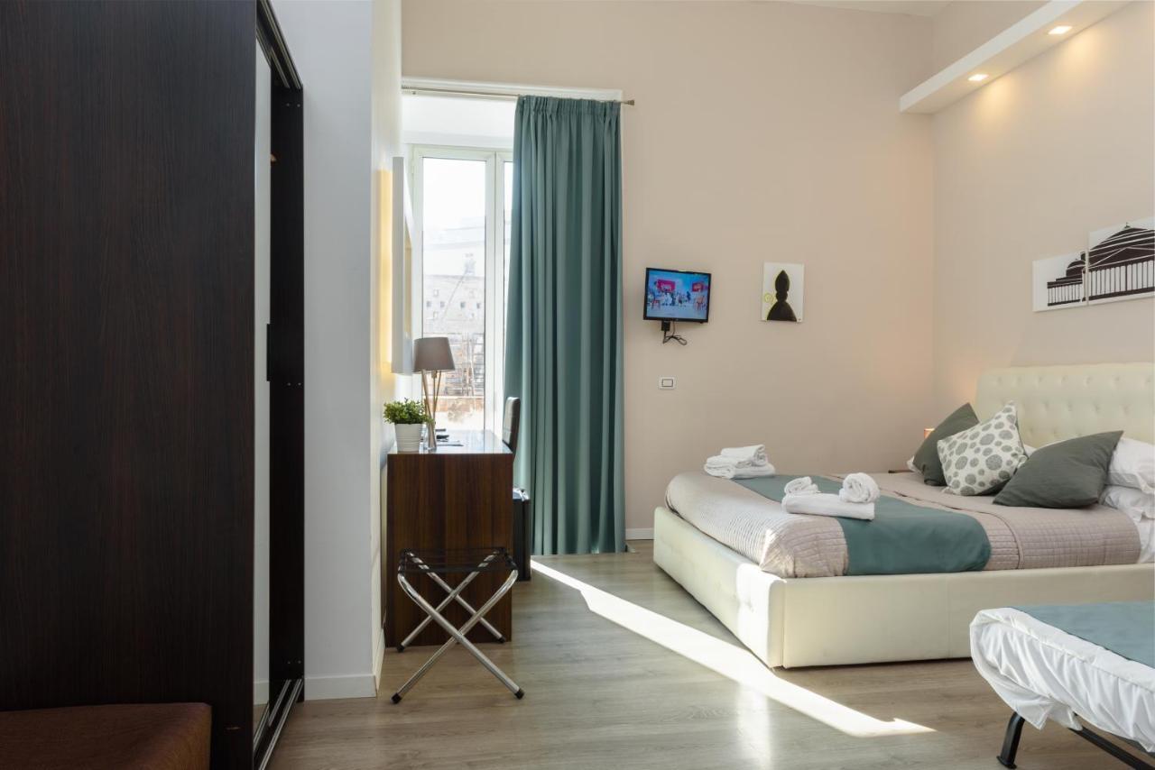 Domus Angioina Bed & Breakfast เนเปิลส์ ภายนอก รูปภาพ