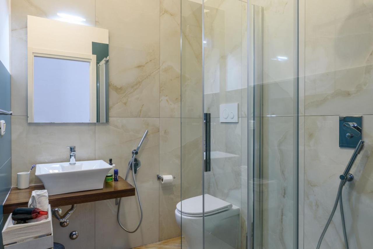 Domus Angioina Bed & Breakfast เนเปิลส์ ภายนอก รูปภาพ